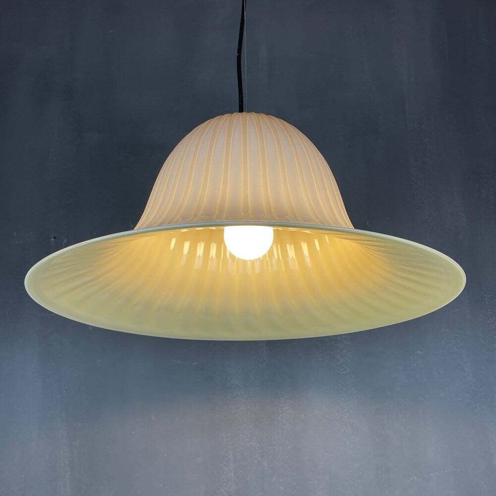 Vintage Murano glass tulip pendant lamp, Italy, 1970s.