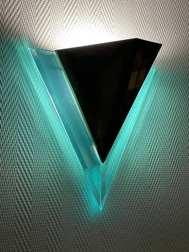 Pair of wall lights with geometric design from the 80s