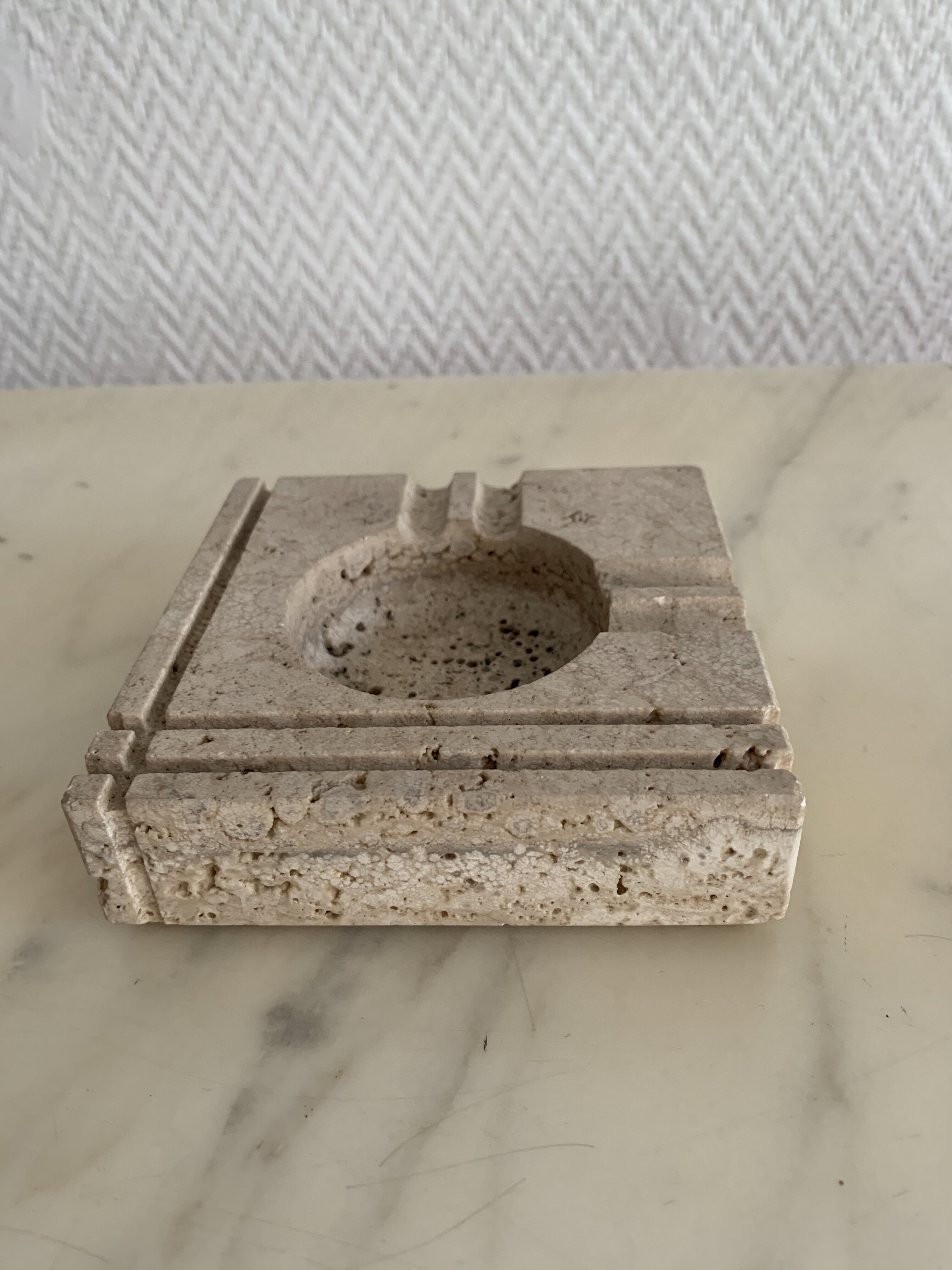 Square ashtray rough stone