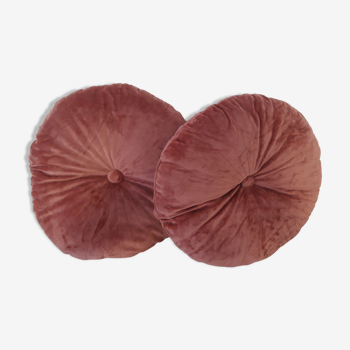 Set of 2 round pink velvet cushions