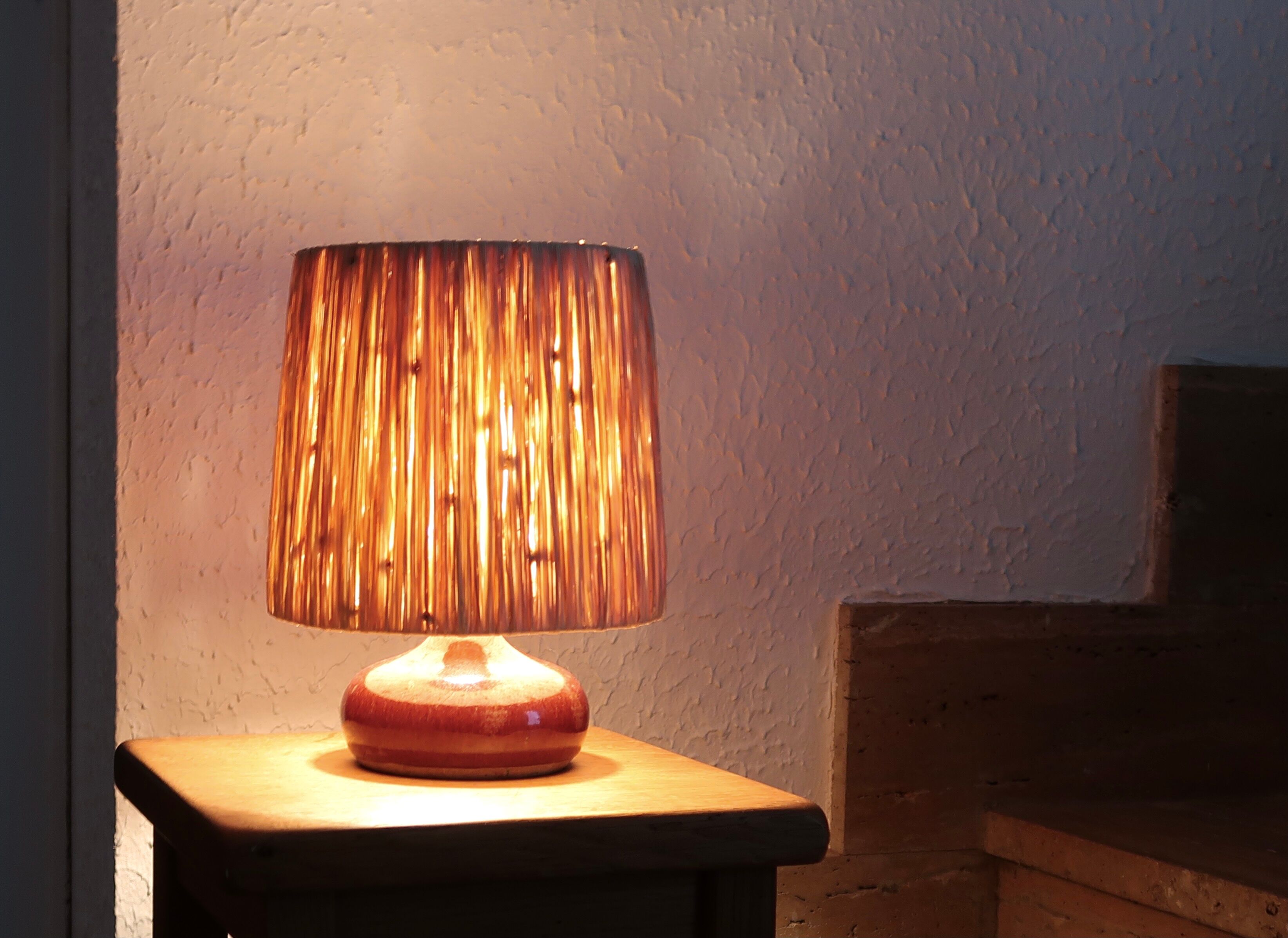 Pink ceramic lamp, raffia lampshade, 70s