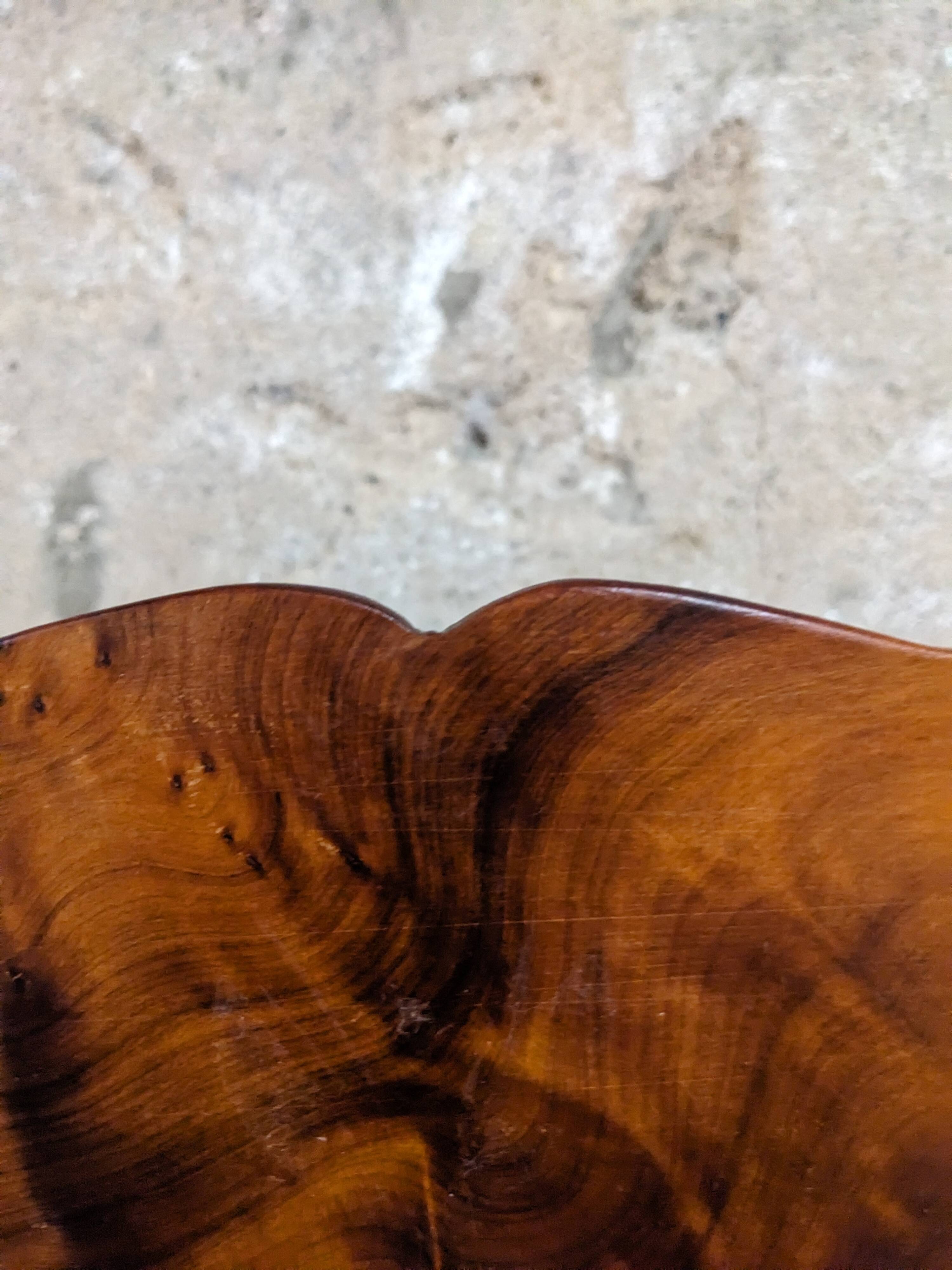 Thuja wood mail holder