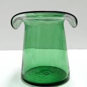 Vase cylindrique en verre soufflé à la main vert, Empoli, Italie