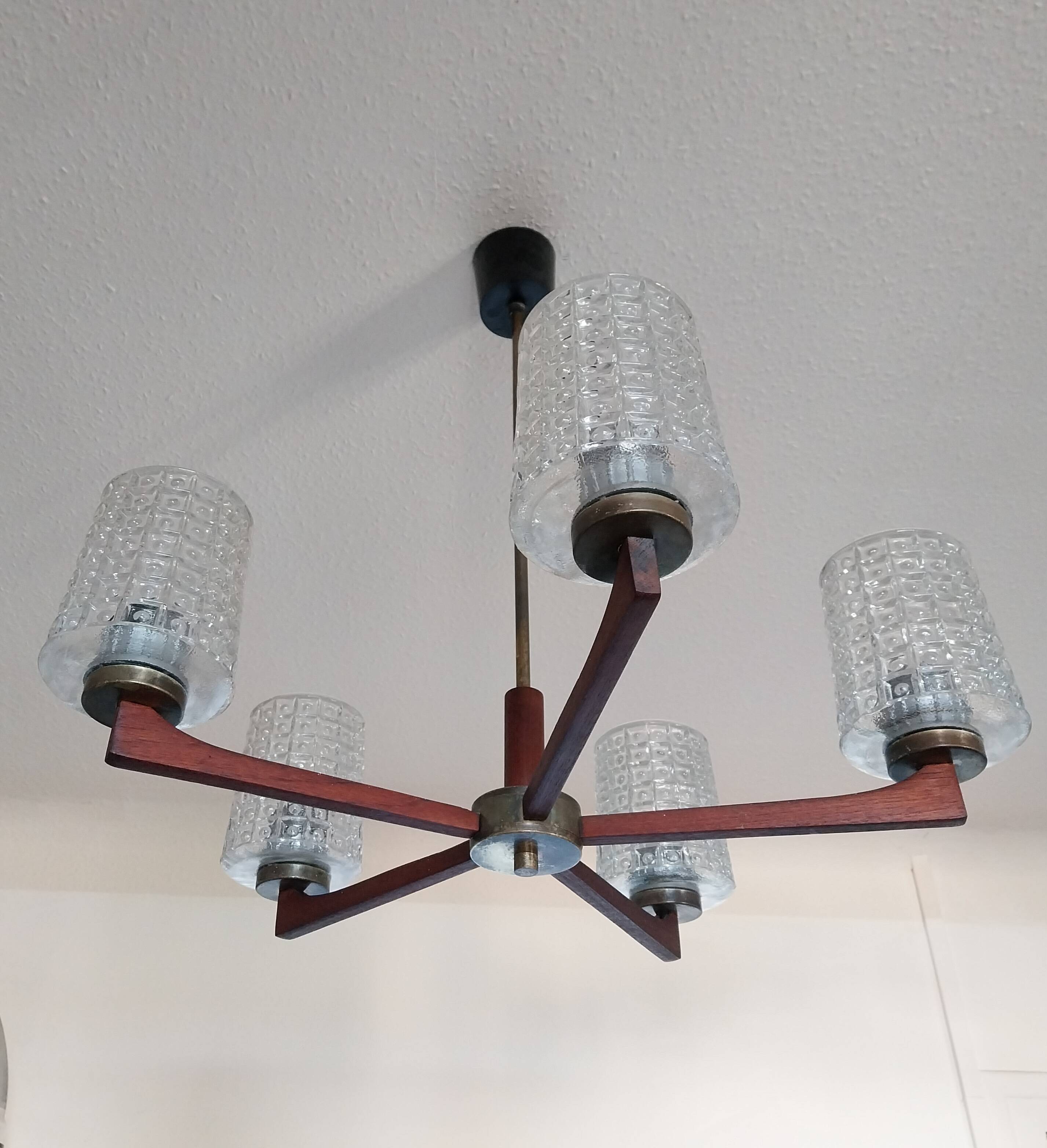 Chandelier with 5 branches in teak and brass, Scandinavian design.
