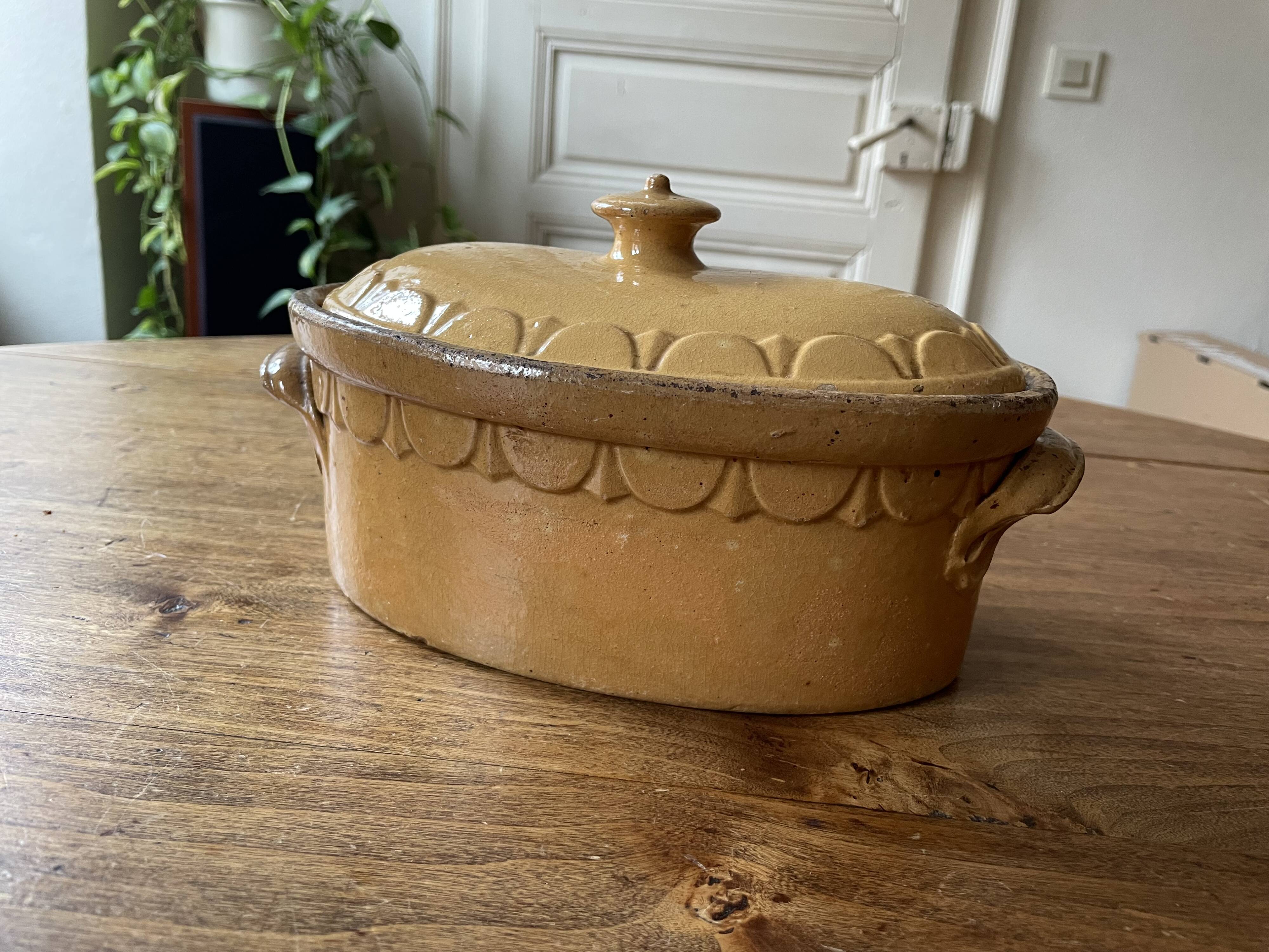 Small Alsatian terrine dish, Baeckeoffe