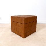 Storage pouffe in the "De Sede" style.