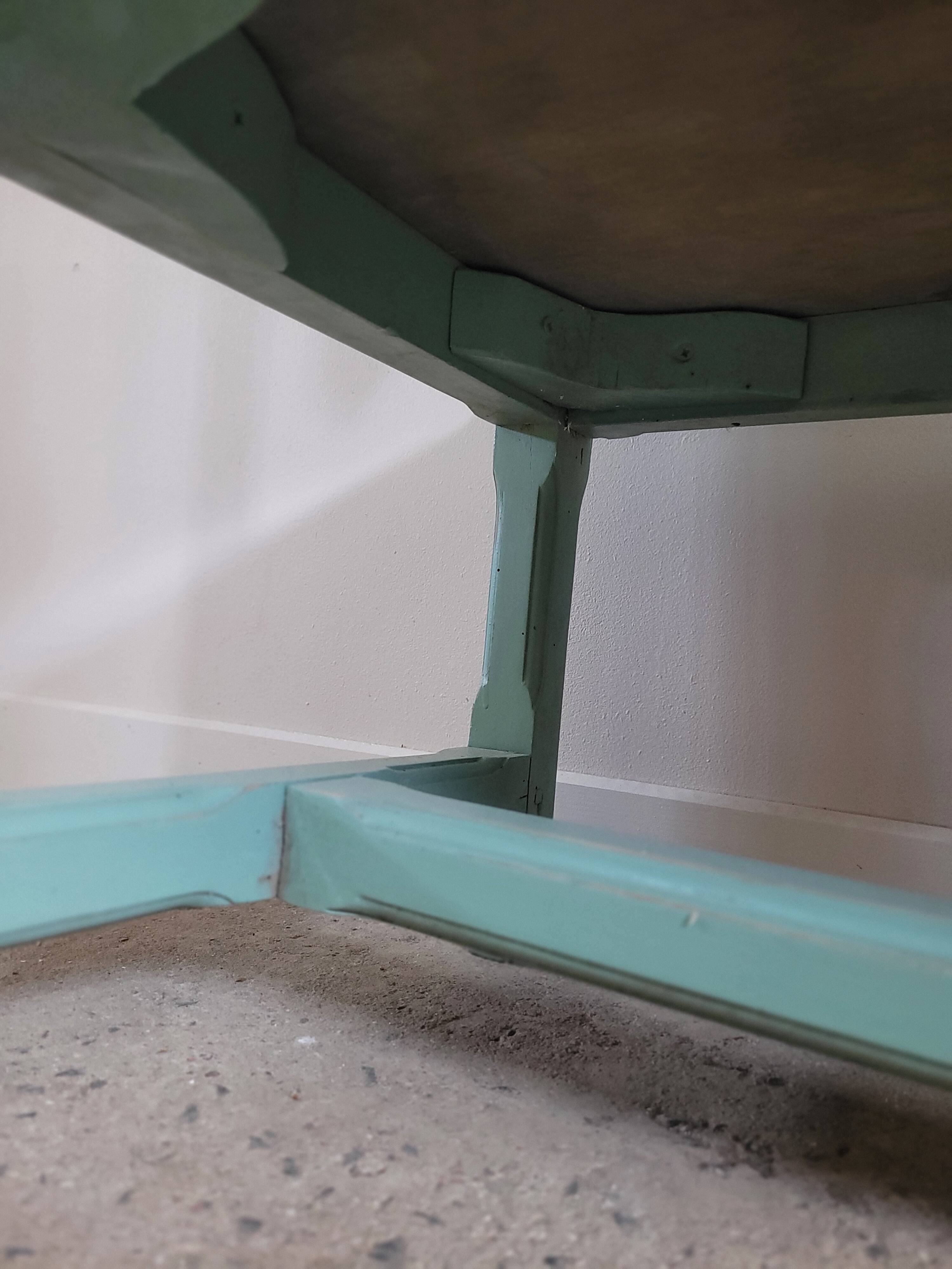 Entrance wardrobe saying "Throw clothes"