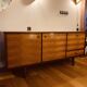 Buffet style années 50, placage teck, laque