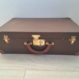 Louis Vuitton suitcase from 1920 in vuittonite