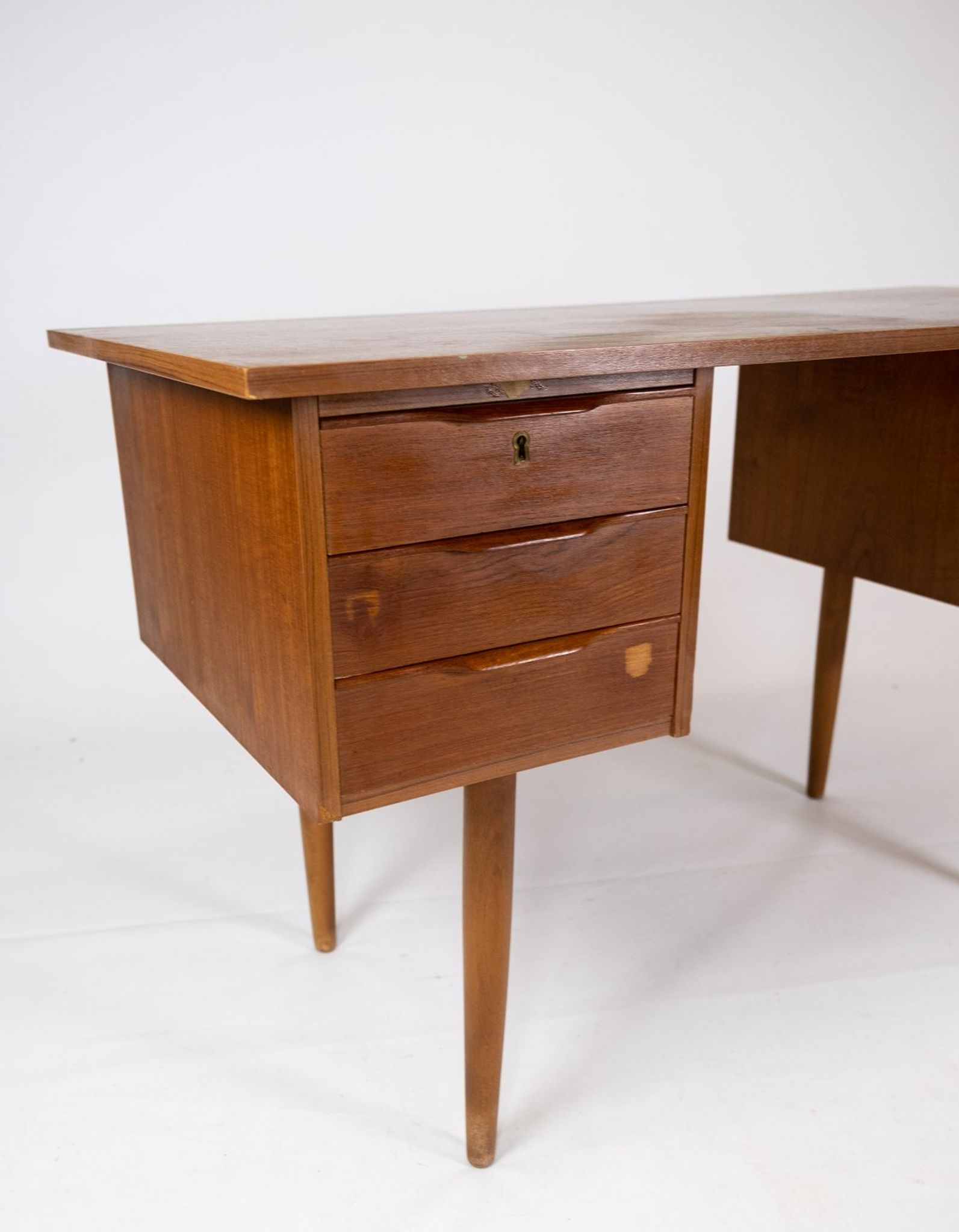 Bureau en teck danois des années 1960