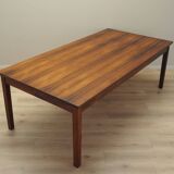 Table en palissandre, design danois, années 1970, production : Danemark