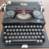 Machine à écrire ERIKA Model M années 1930