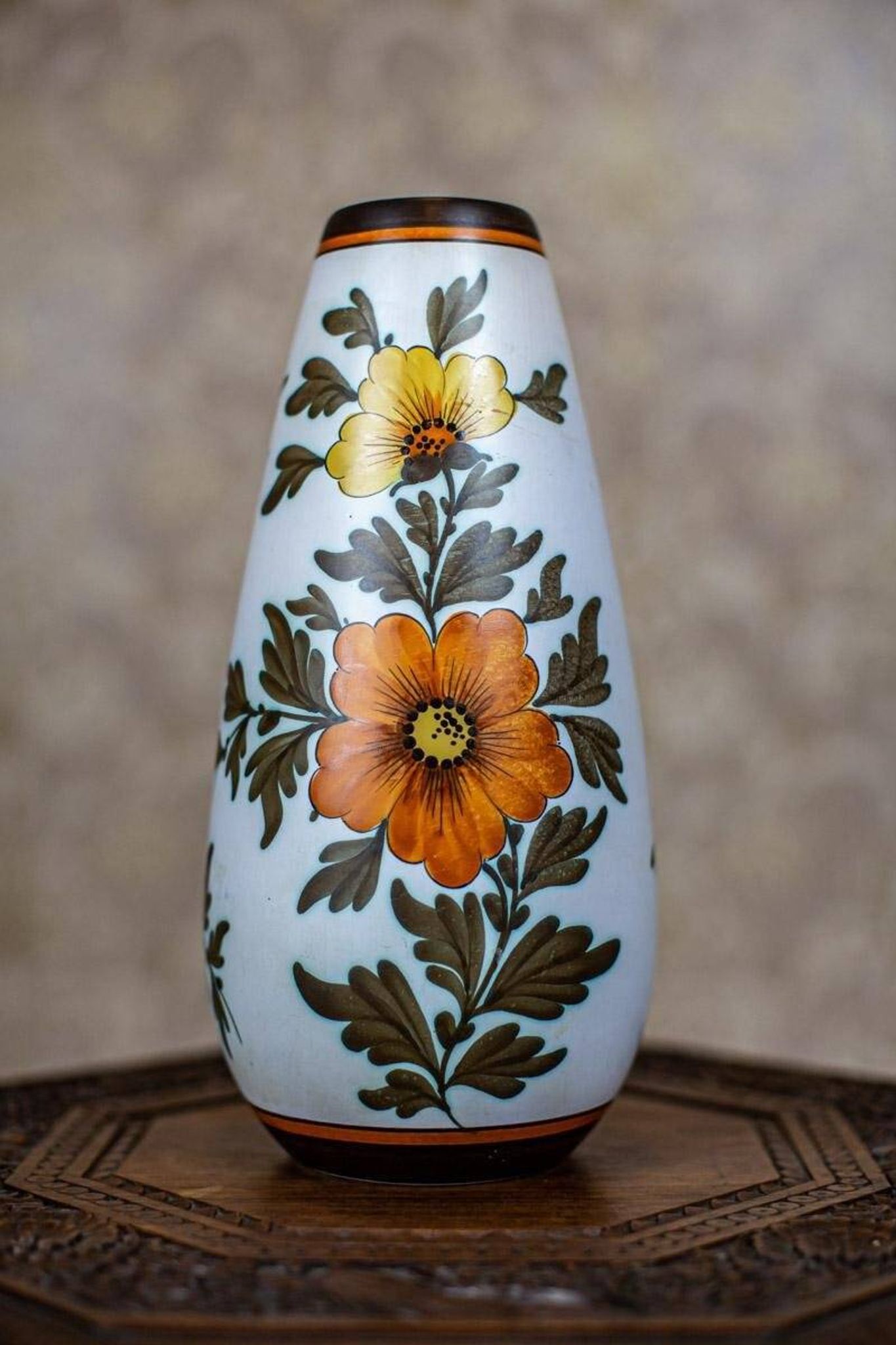 Vase en céramique à motifs floraux, années 1950