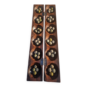 Jeu Awalé africain vintage en bois avec ses 48 graines