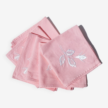 6 Pink napkins