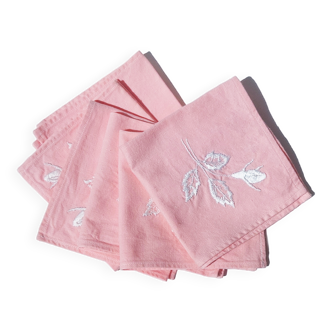 6 Pink napkins