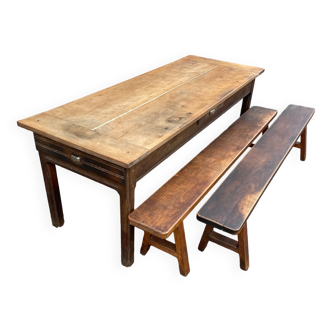 Grande table de fermé avec 3 tiroirs 2 bancs