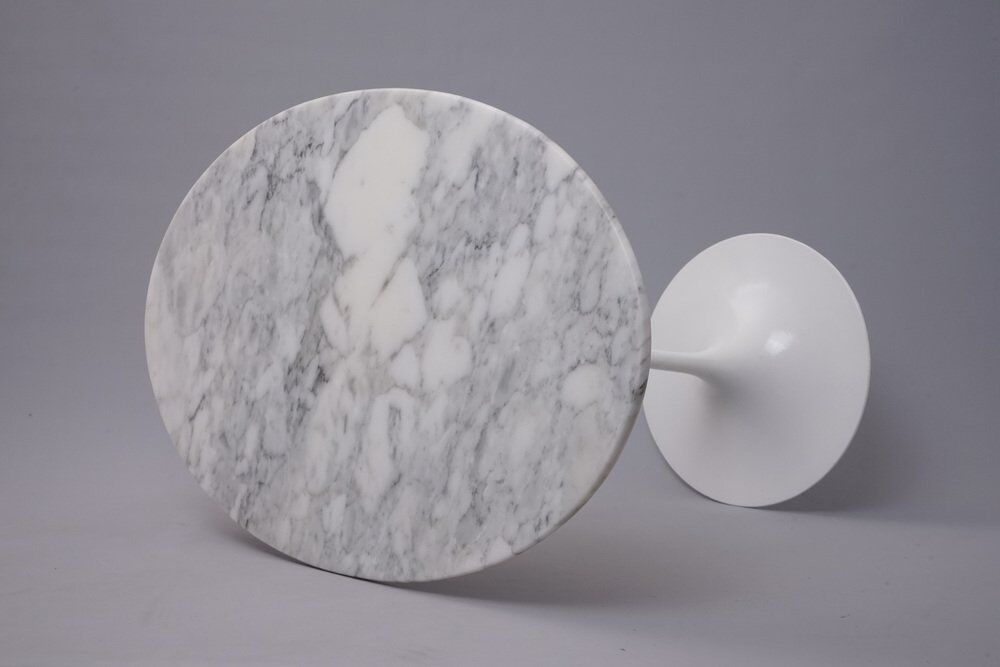 Tulip side table oval by Eero Saarinen for Knoll Inc, 1970s