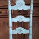 chaises en bois turquoise vintage