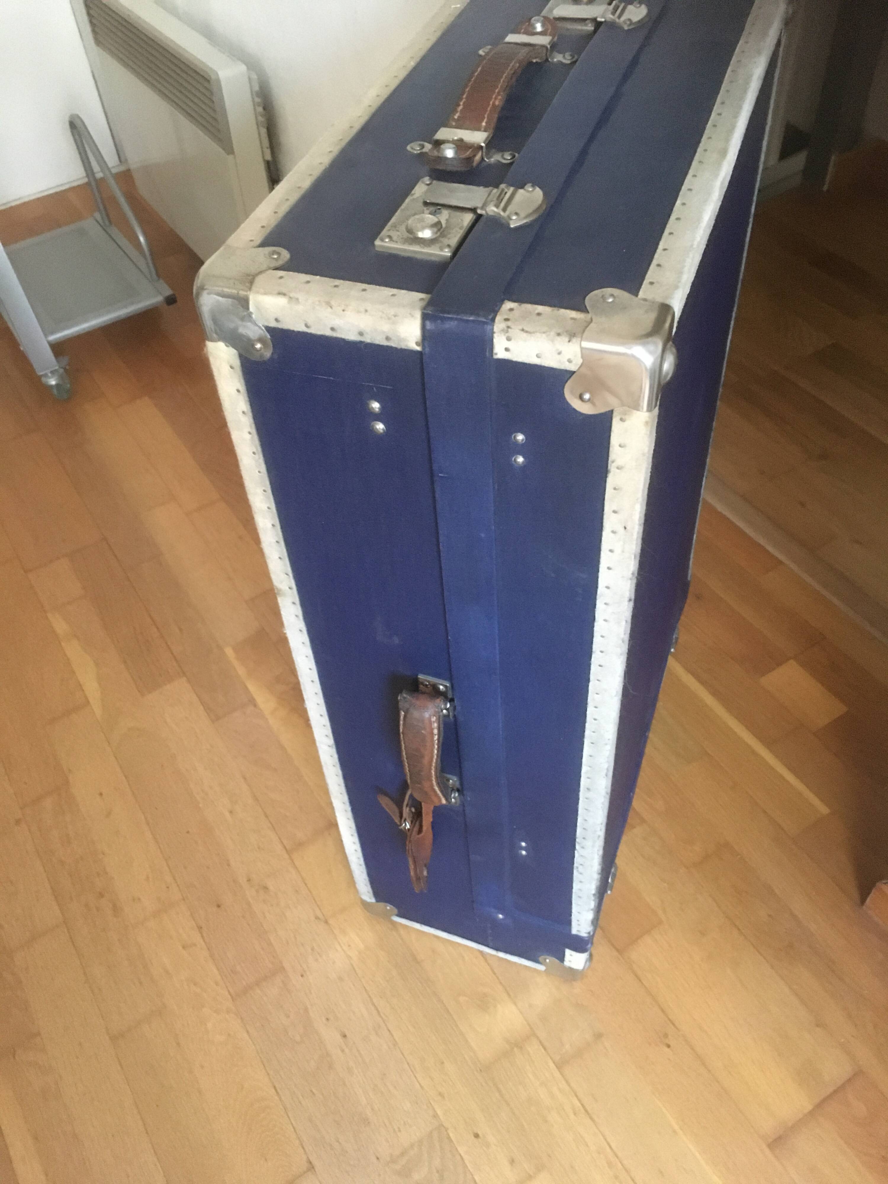 Travel trunk