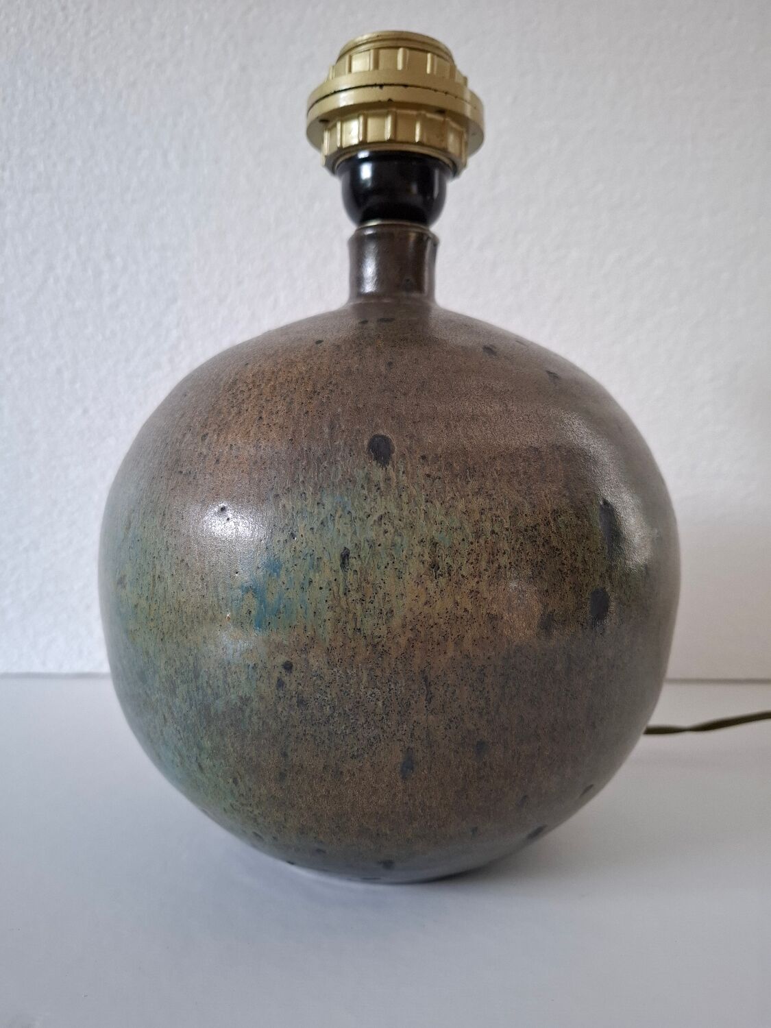 Vintage ceramic lamp base B.H'dry
