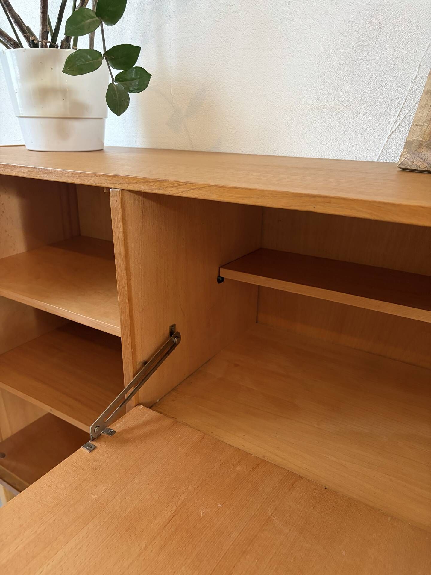 Meuble de rangement / étagère vintage
