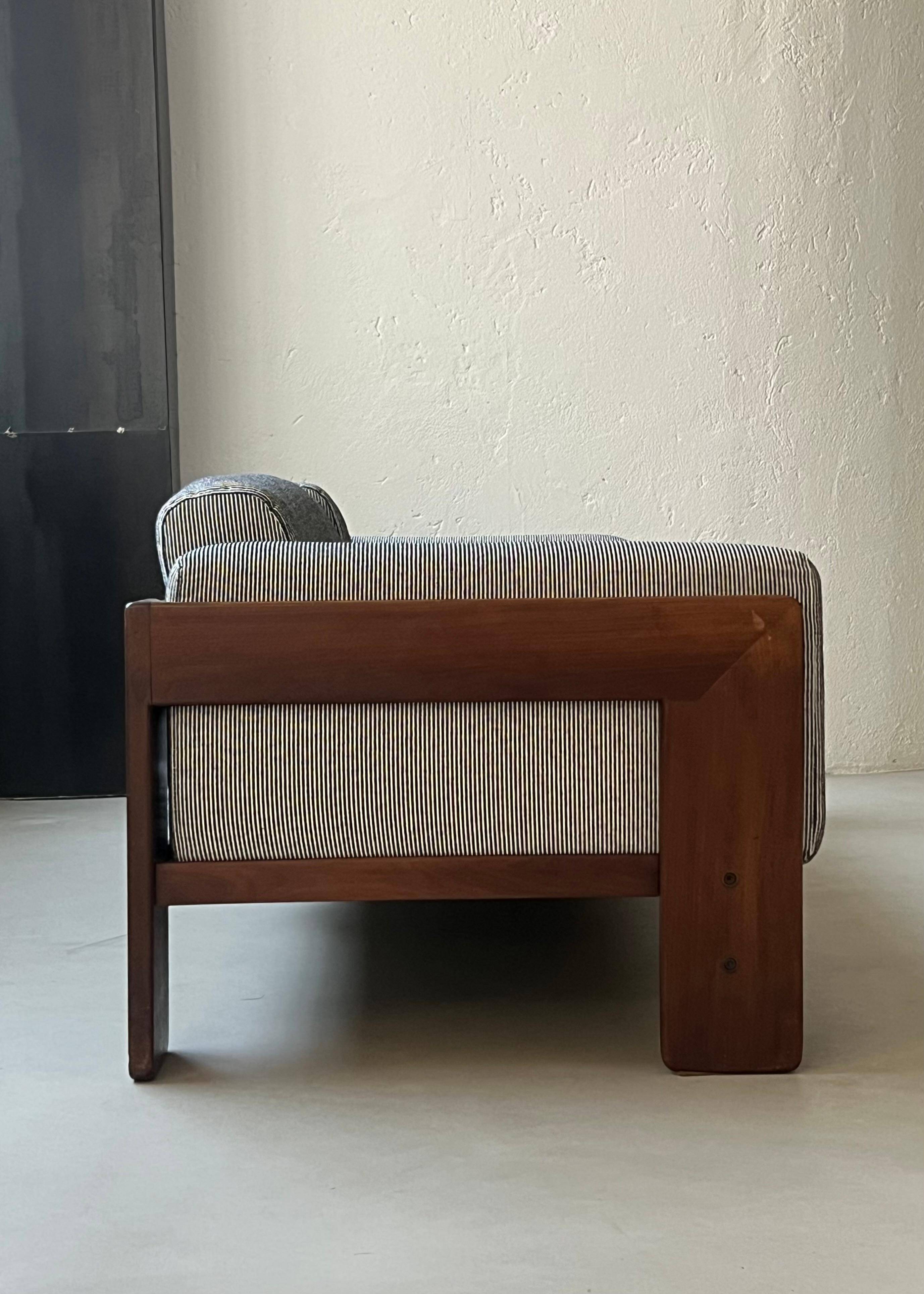 Sculptural Mid Century Bastiano sofa by Afra and Tobia Scarpa, Made in Italy