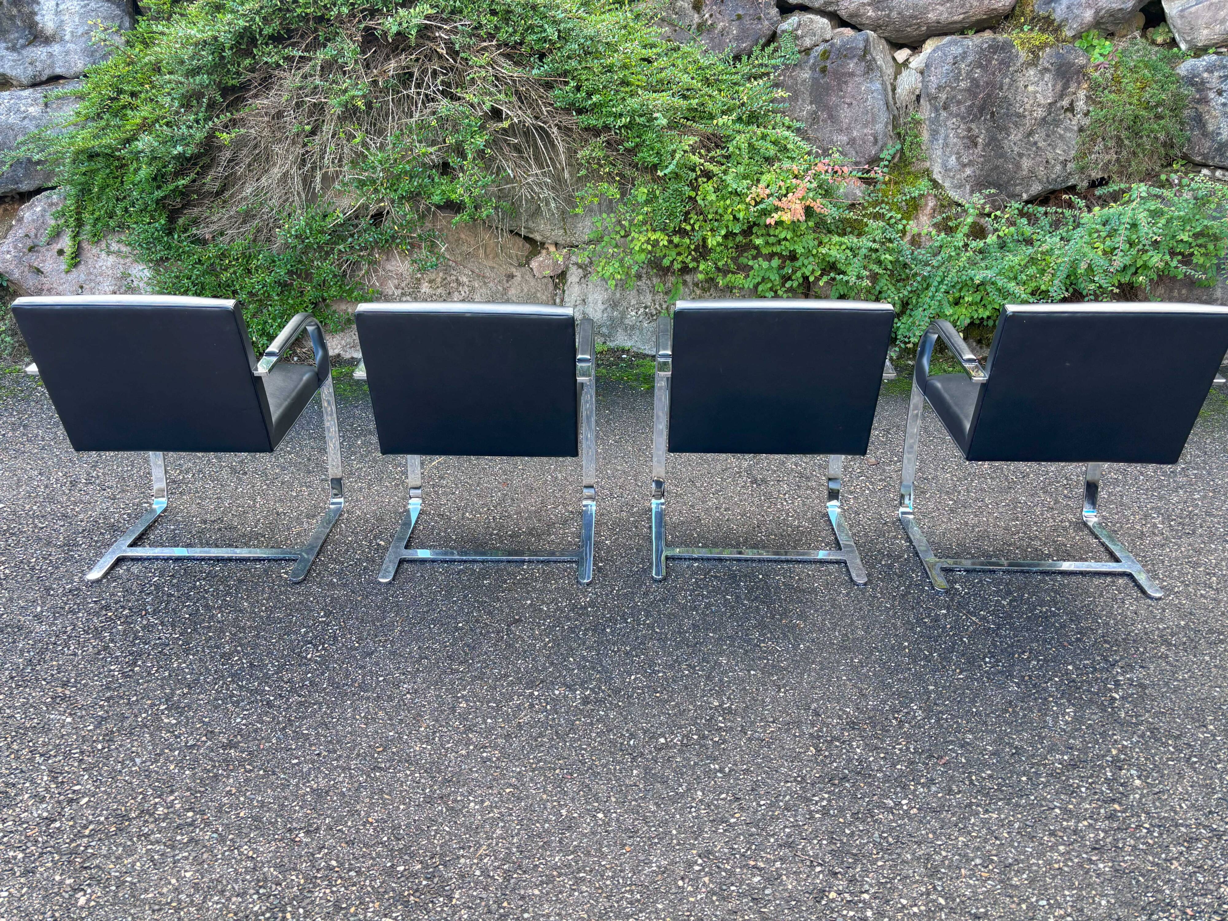 Suite of 4 BRNO armchairs, Mies Van Der Rohe, Knoll