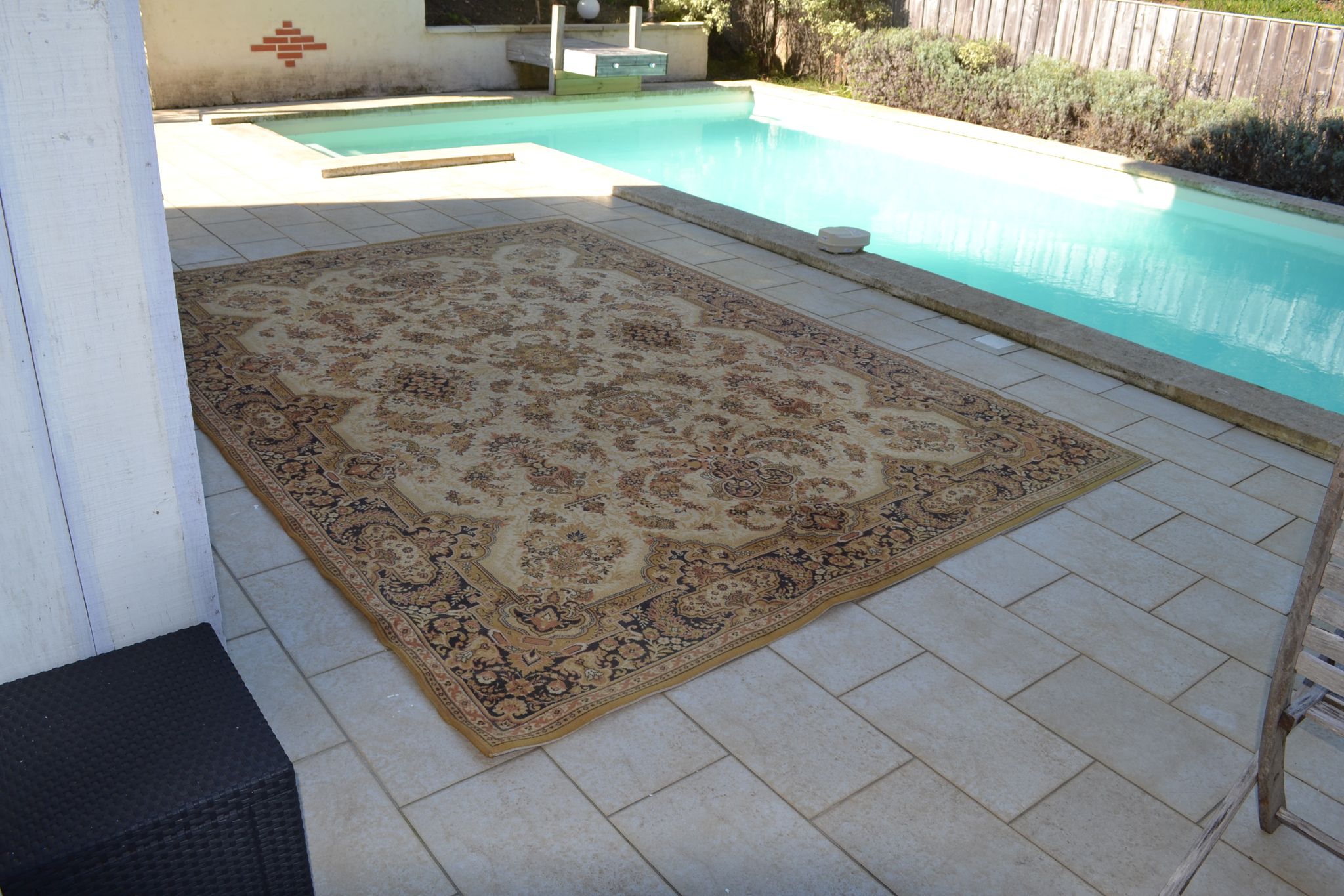 Old carpet 250x320cm