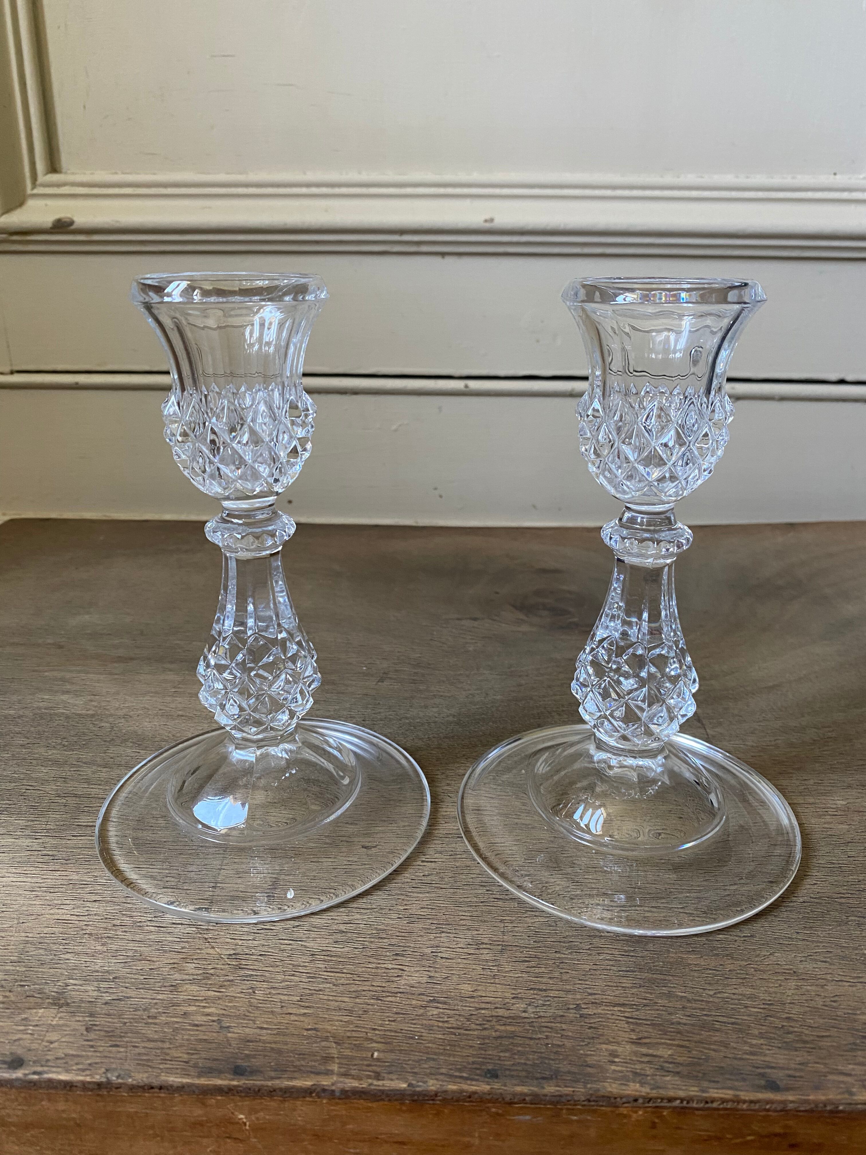 Set of two Arques crystal candle holders