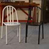 Paire de chaises blanche et noir par Mallet Stevens