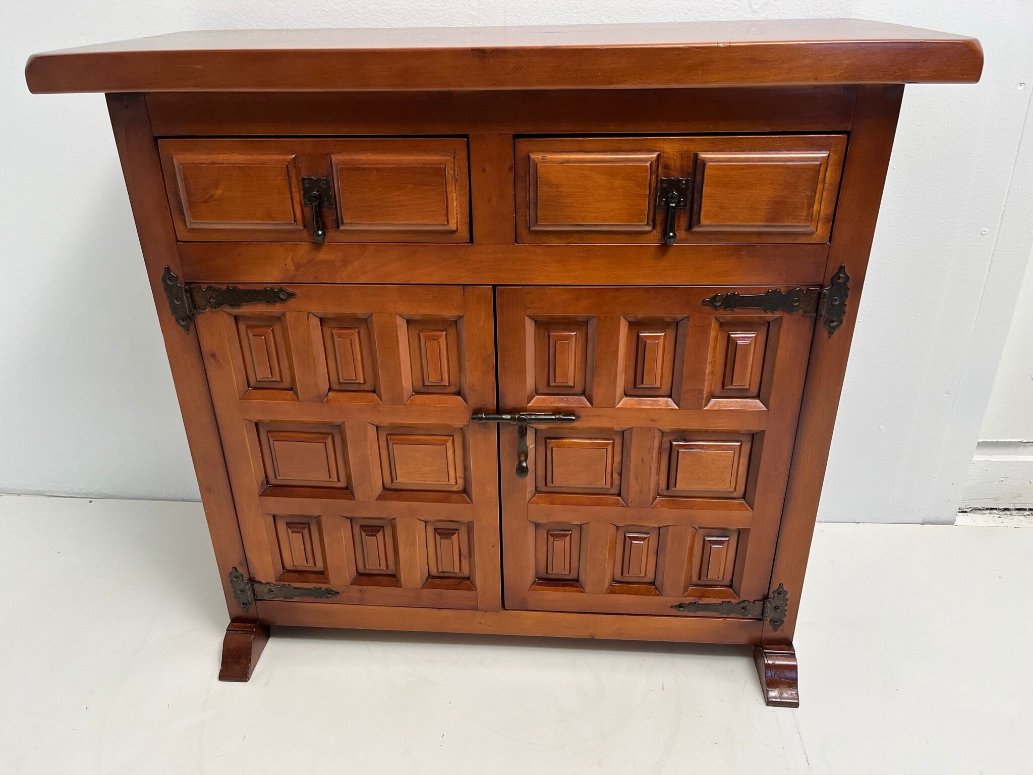 Buffet commode catalan vintage