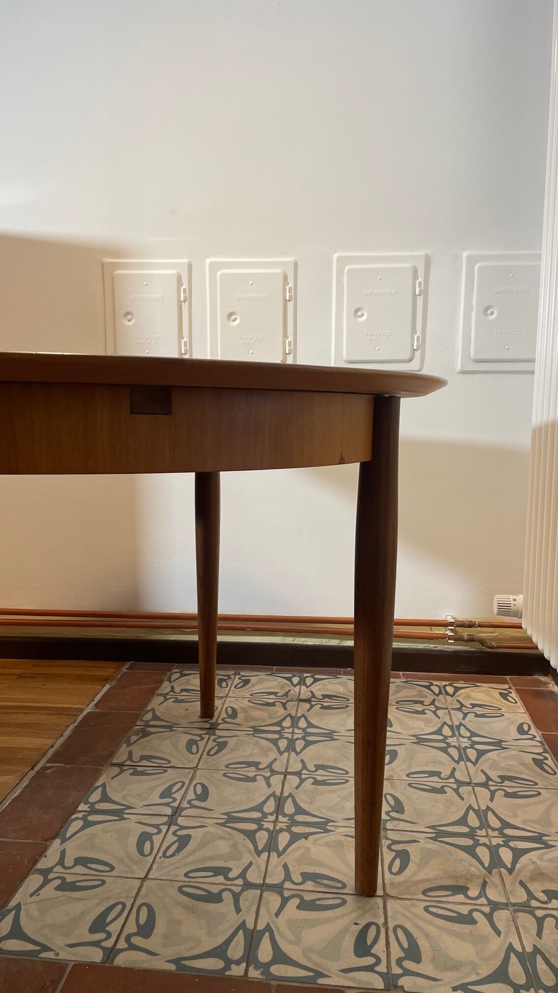 Scandinavian teak table with butterfly extension 60s