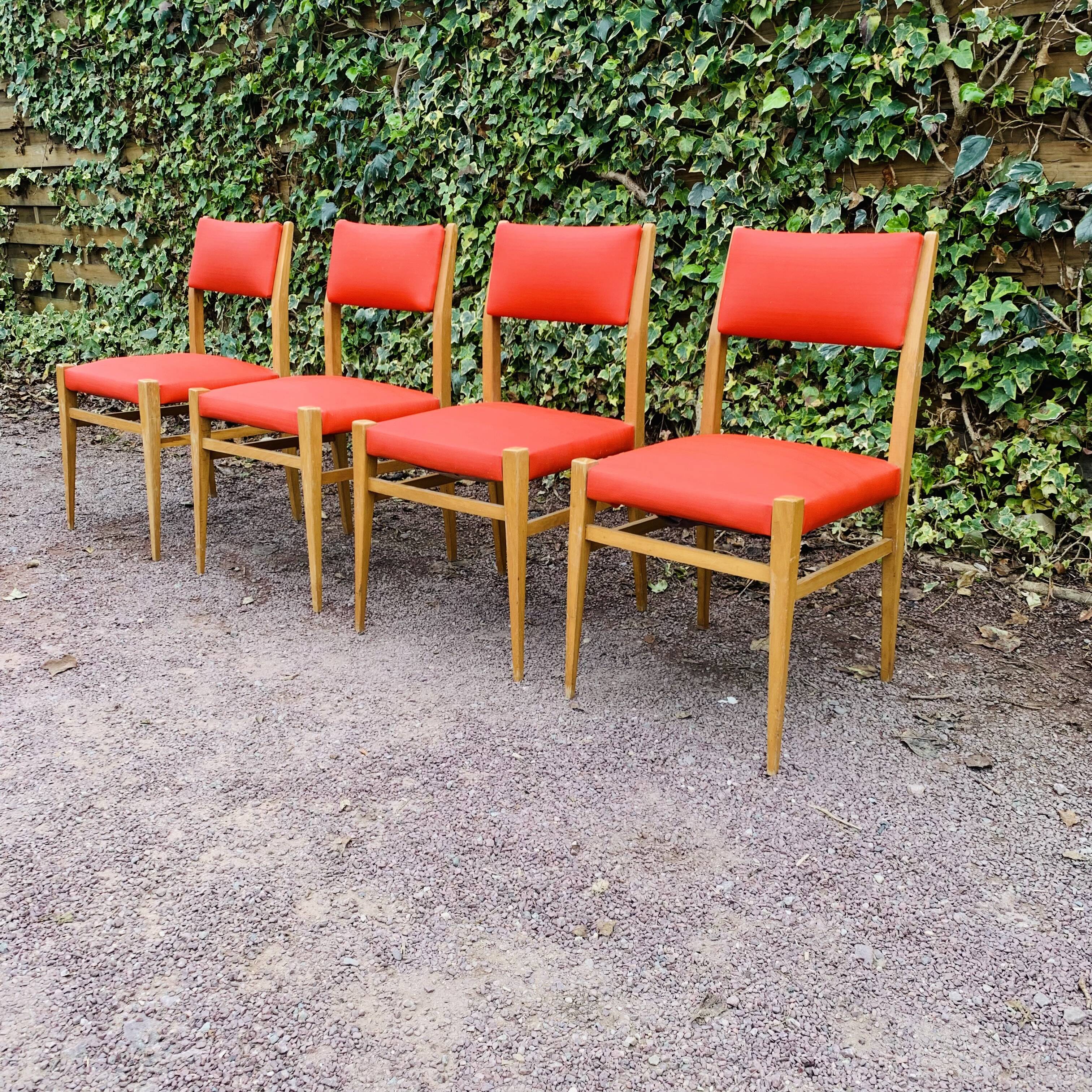 Set of 4 vintage chairs