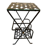 Table d’appoint en fer forgé .