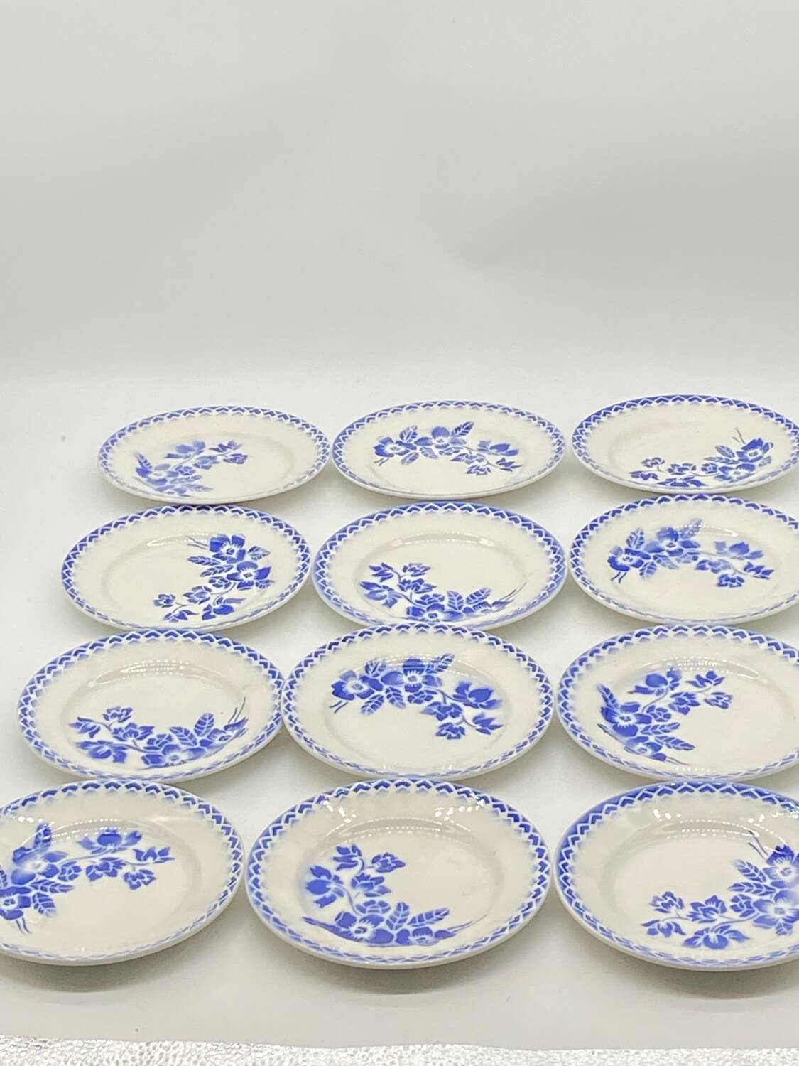 Service of 12 dessert plates, Sarreguemines / Digoin, DONON, vintage, old