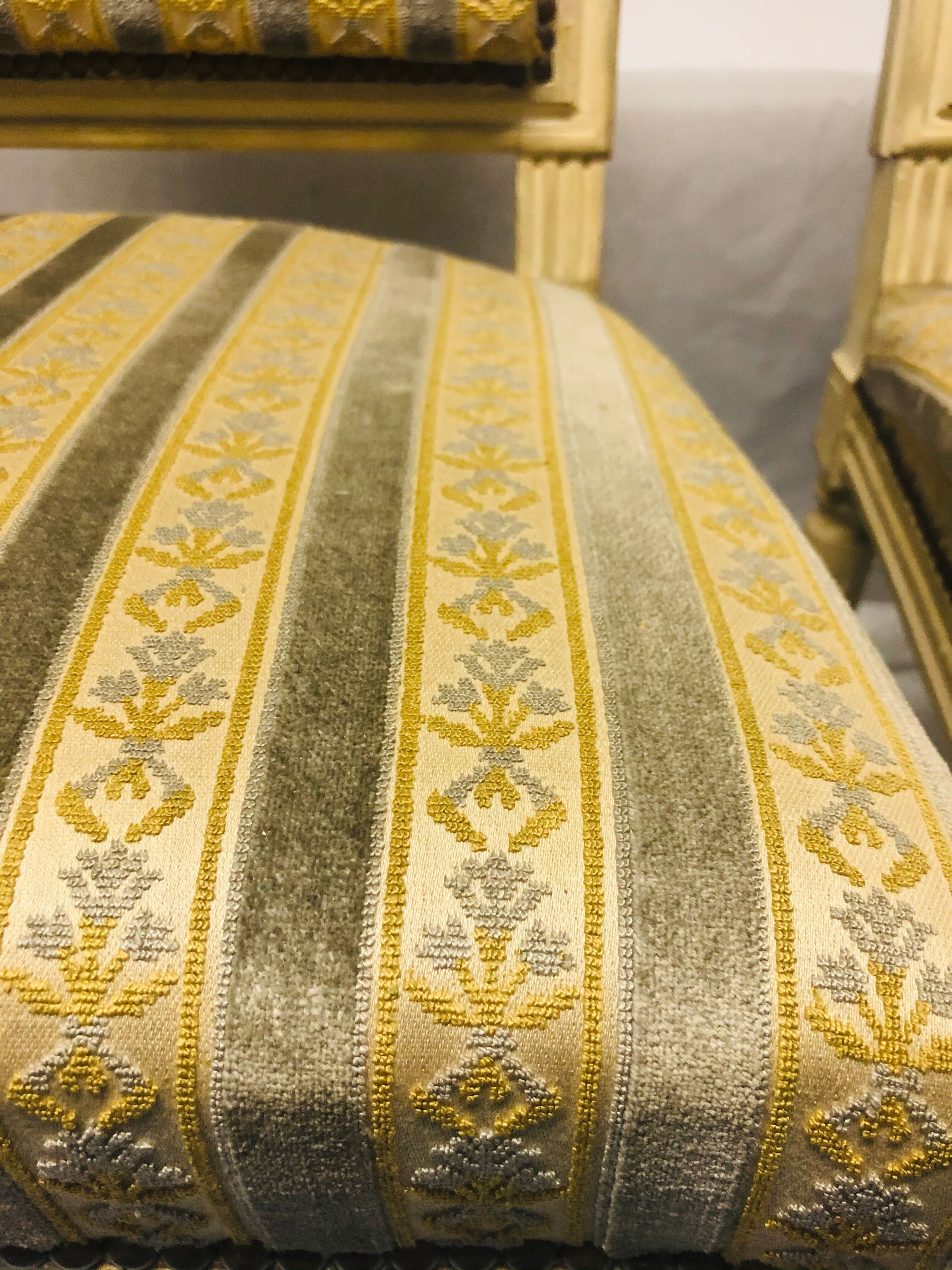 Suite of 4 Louis XVI-style chairs