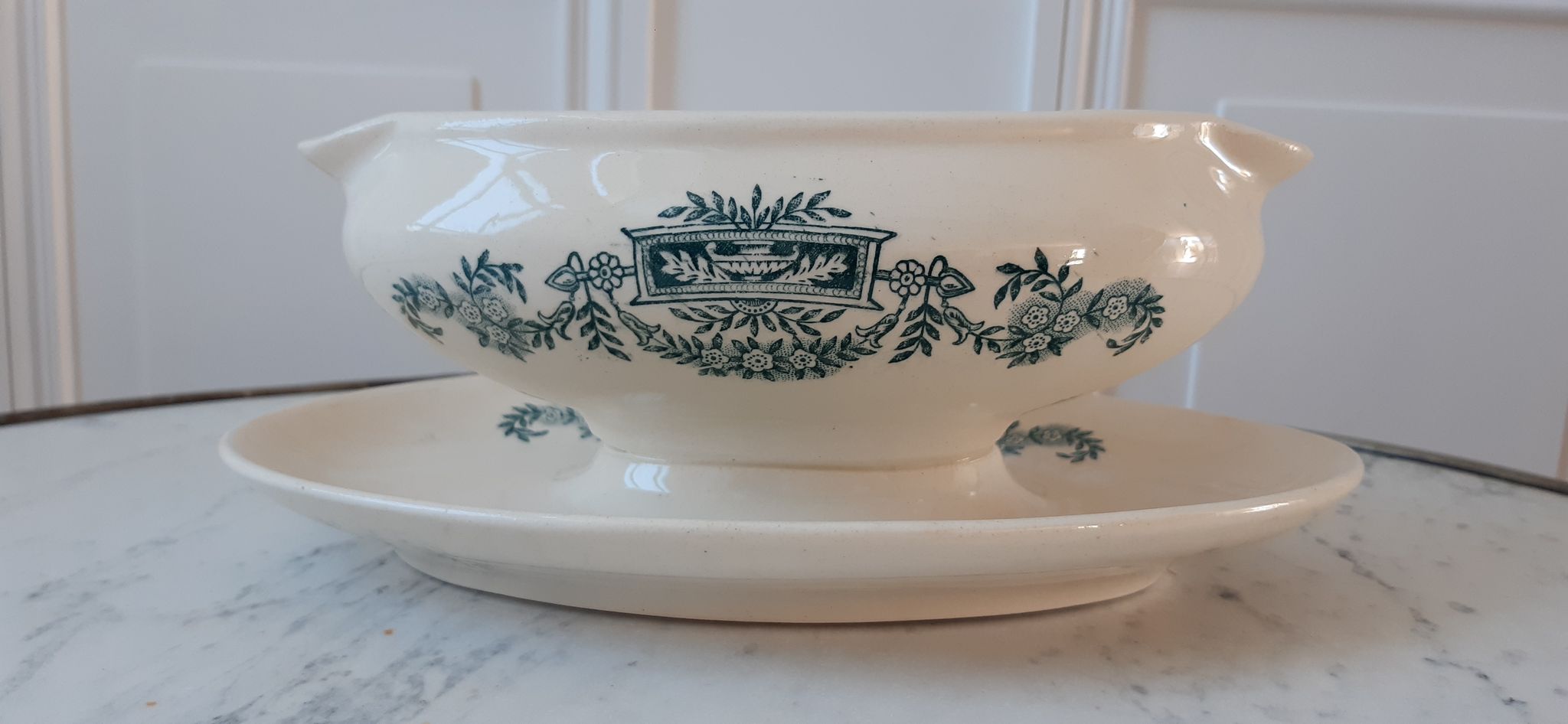 Saucière terre de fer Longchamp fin XIXème