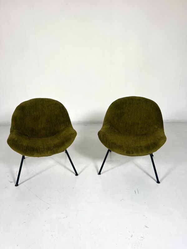 Paire de fauteuils ''Egg'' par Fritz Neth, années 1950, nouvelle tapisserie