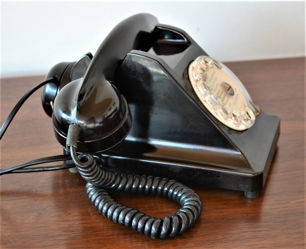 Old phone PTT vintage 60's bakelite