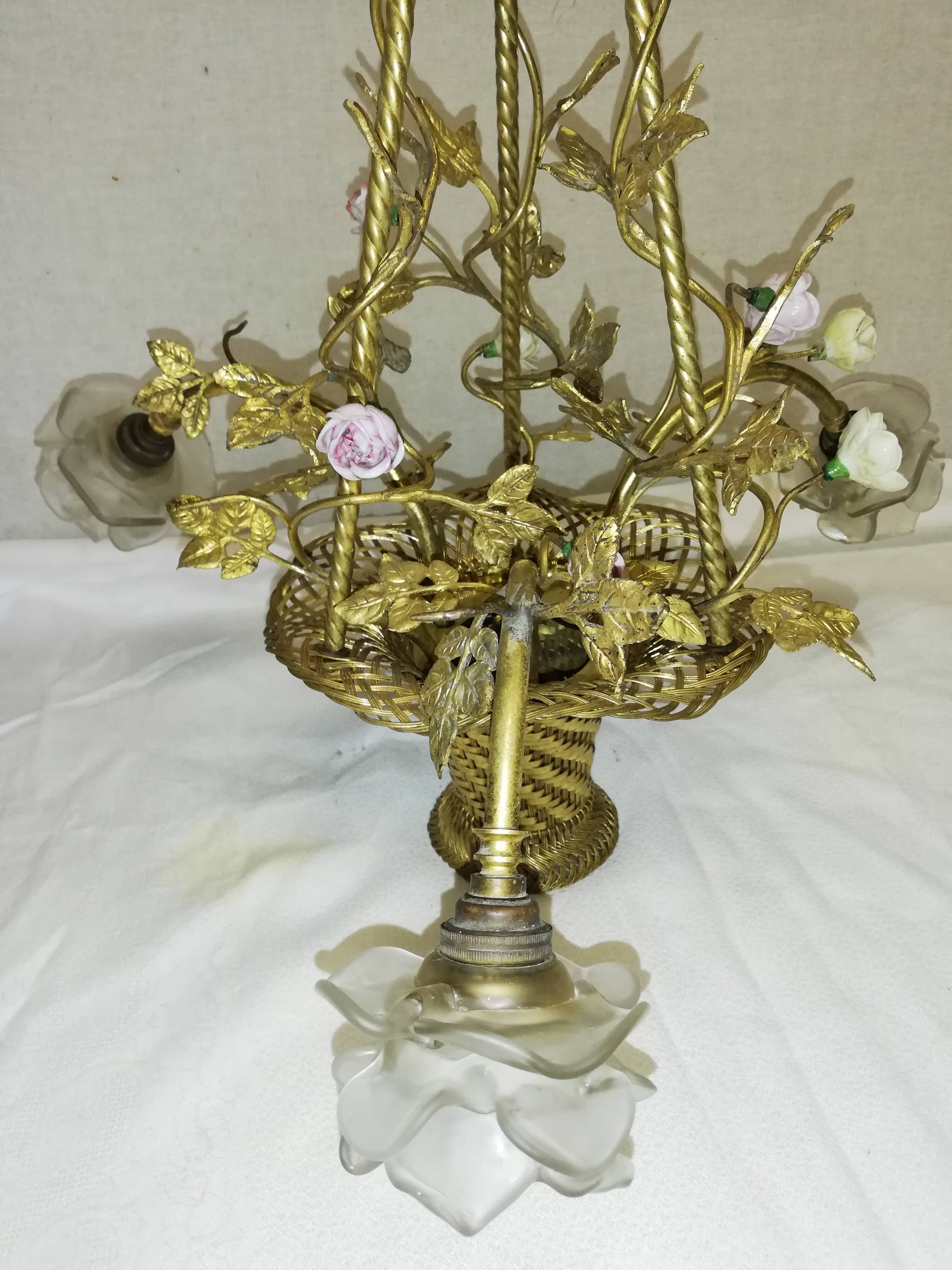 Lustre corbeille Louis XVI en bronze