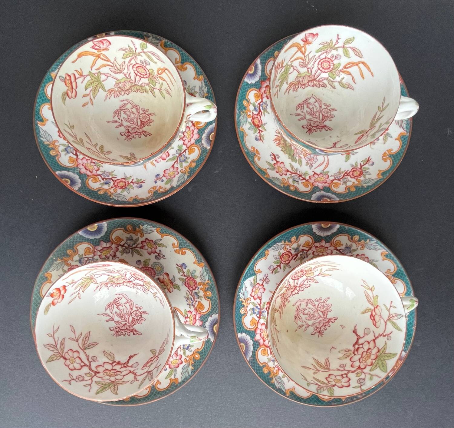4 porcelain tea cups