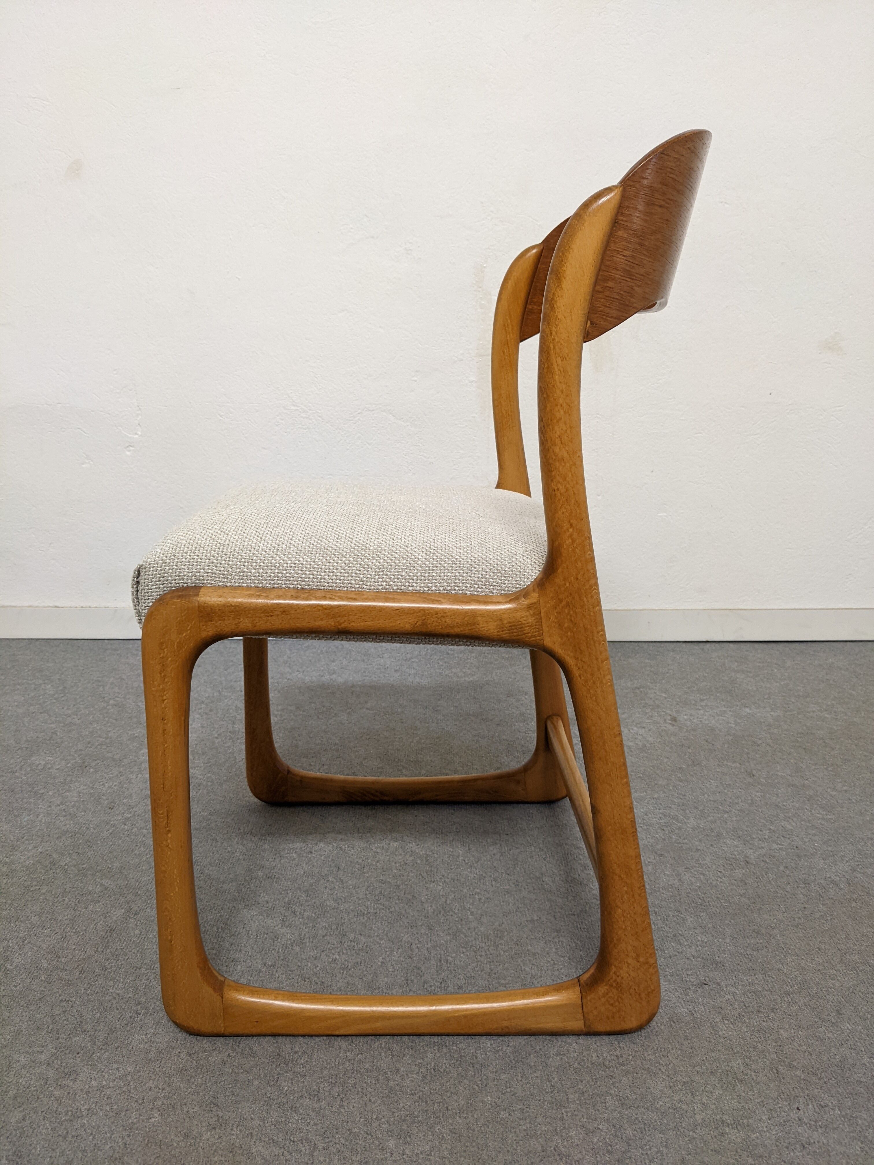 Series of 6 Baumann sleigh chairs from the 60s/70s