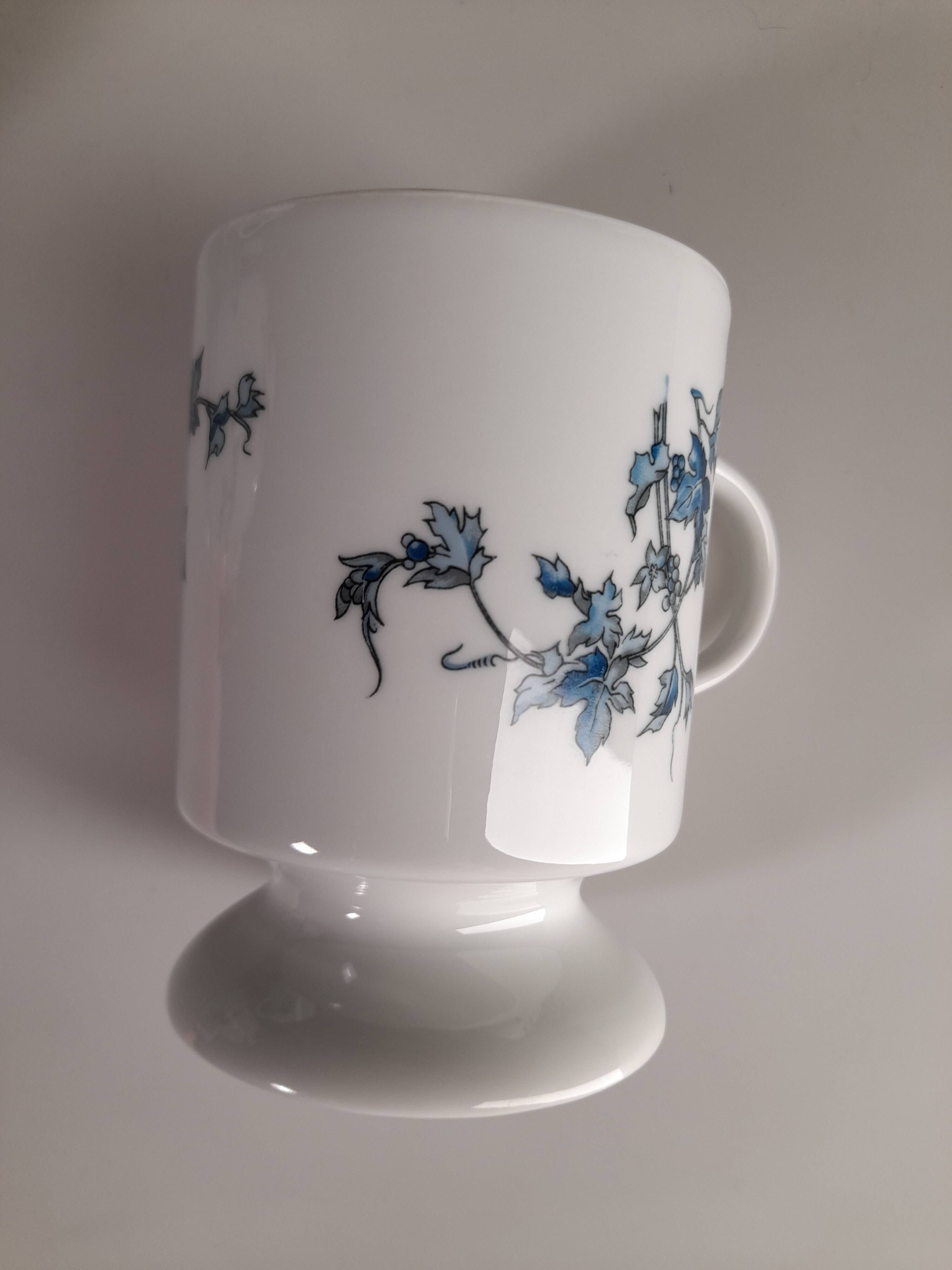 Set of sugar bowls and 7 mugs / cups with blue flowers in Limoges porcelain