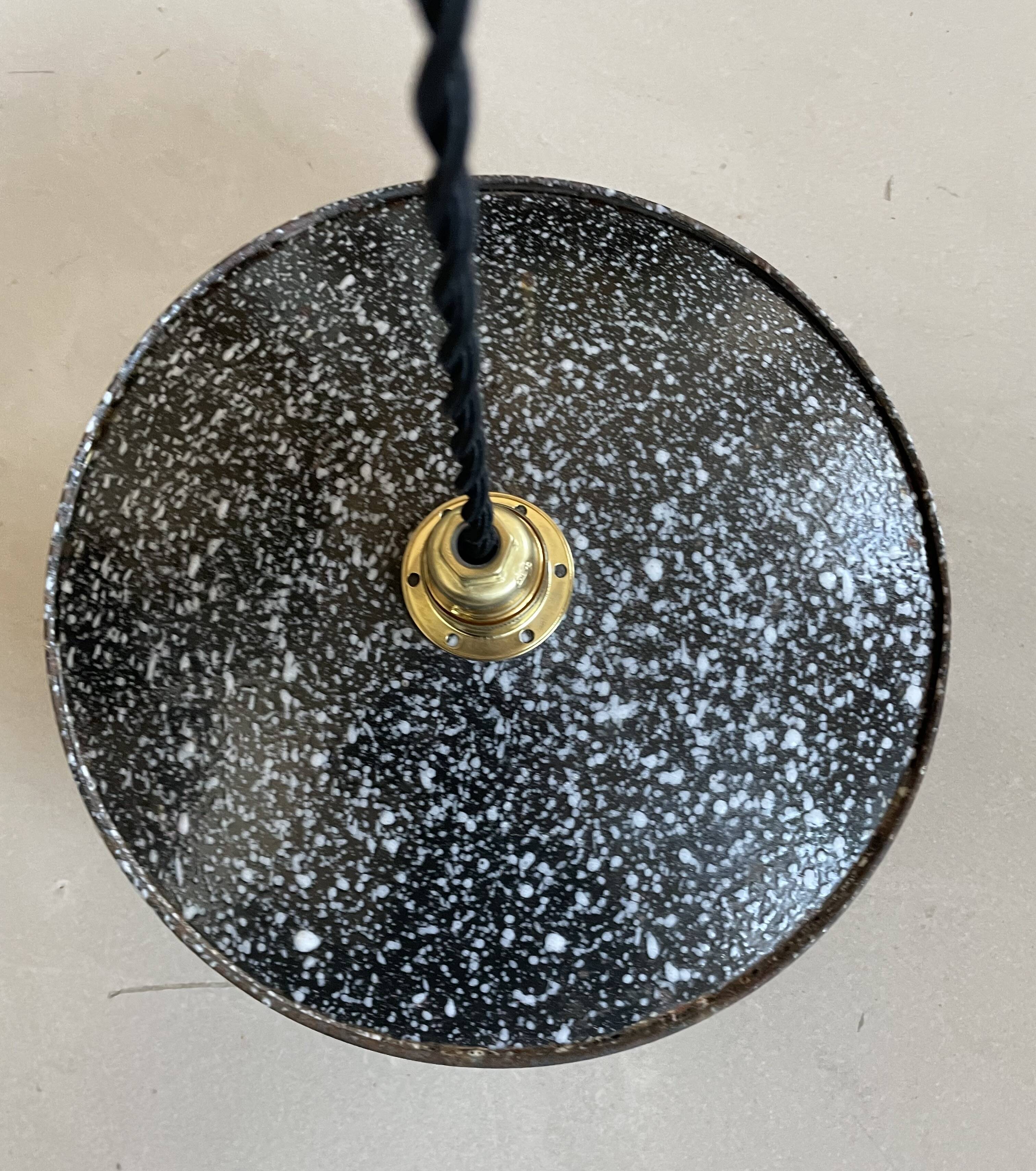 Sheet metal suspension, industrial enameled bowl