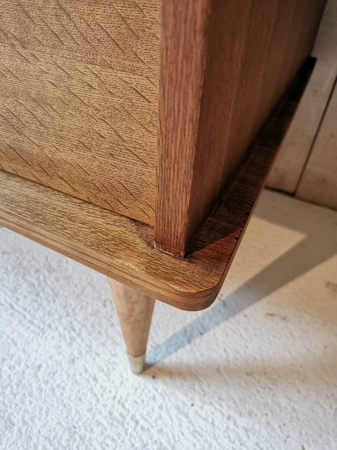 Chest of drawers with 1 door and 4 drawers