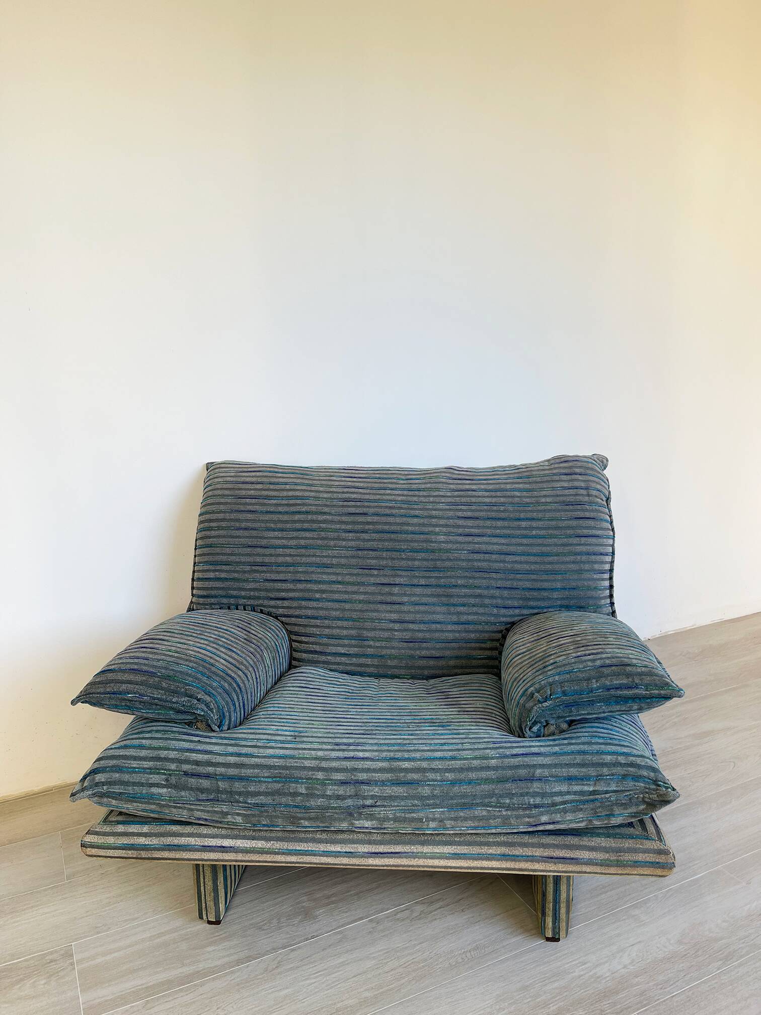Fauteuil Grand Post Moderne des années 1980