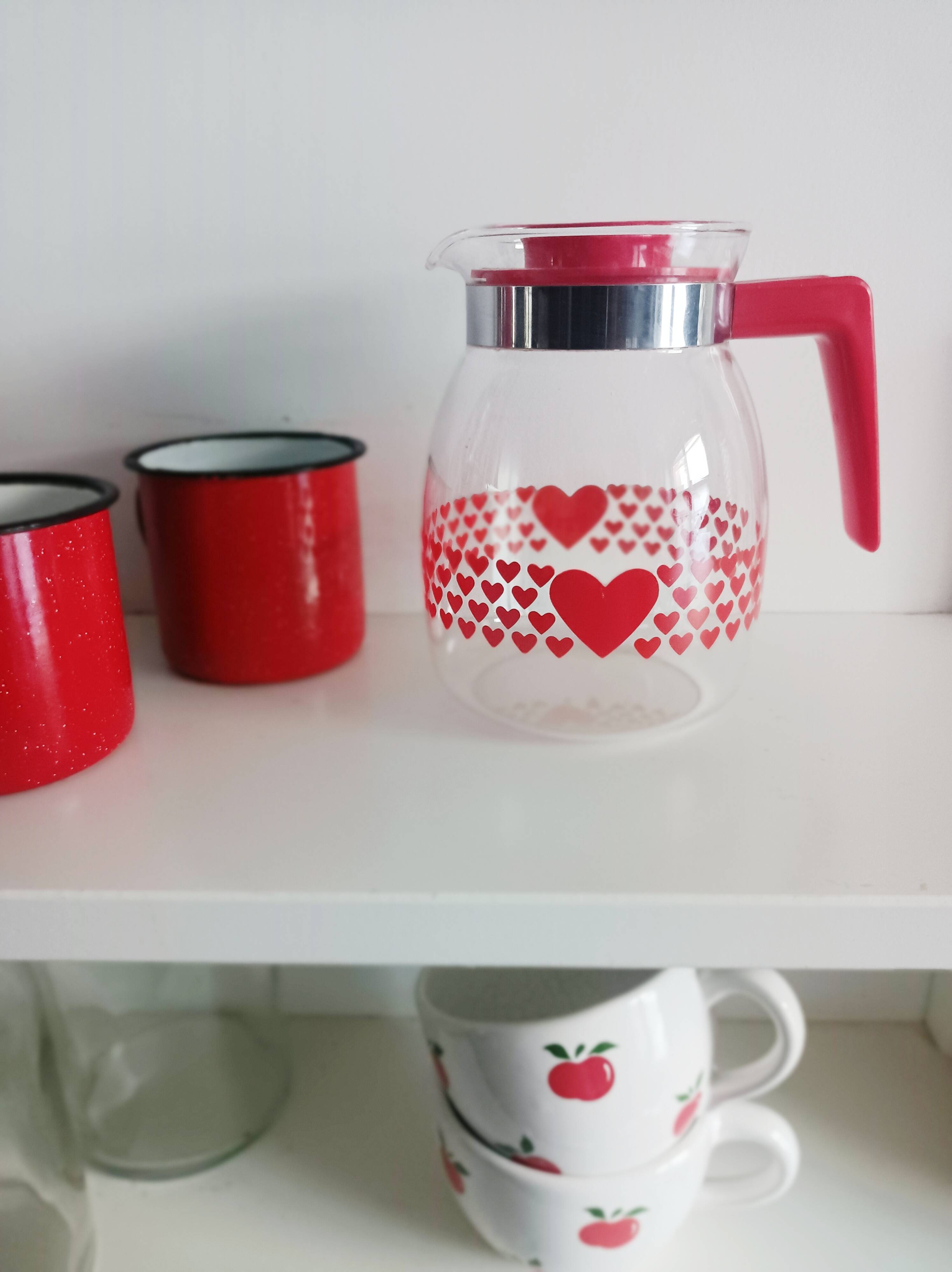 Coffee pot, heart pattern