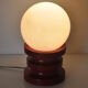 Lampe bois laqué et opaline vintage