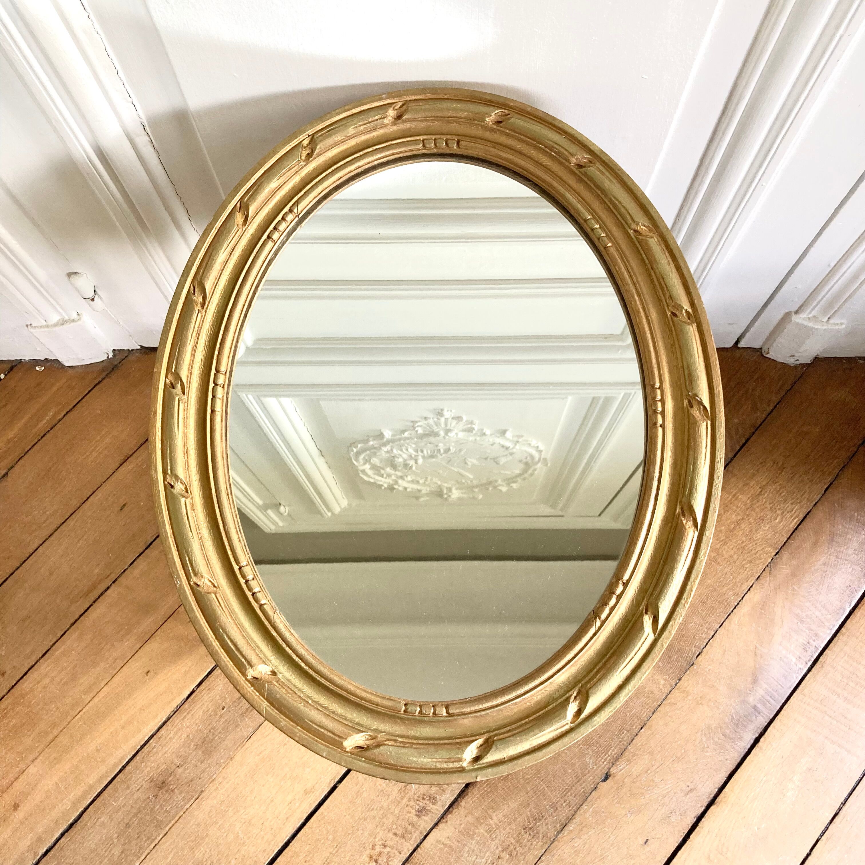 Golden wooden mirror 48x38 cm